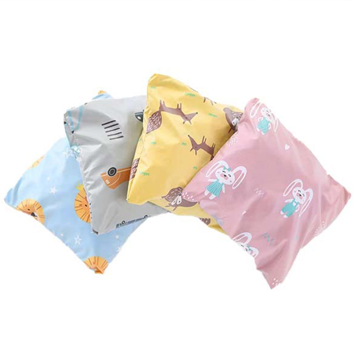 BabySleeve, vodoodporni slinček z rokavi za zaščito pred madeži - Image 3