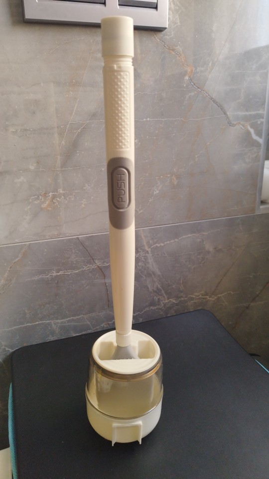 BestBrush, revolucionarna WC ščetka z gumbom za doziranje čistila - Image 9