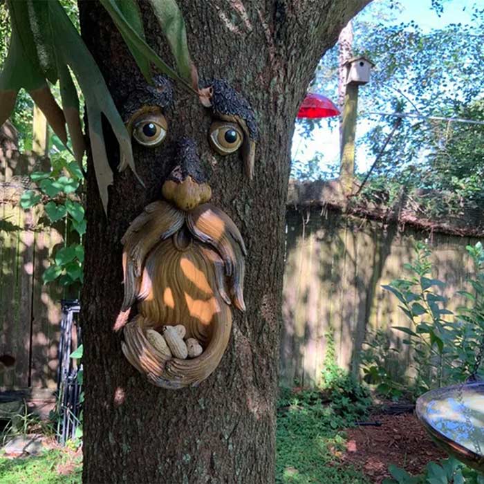 BirdFeeder, dekoracija za drevo v obliki obraza, ki je hkrati hranilnica za ptice - Image 6