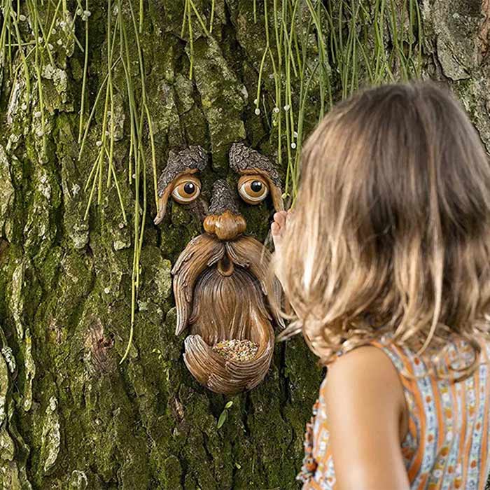 BirdFeeder, dekoracija za drevo v obliki obraza, ki je hkrati hranilnica za ptice - Image 7