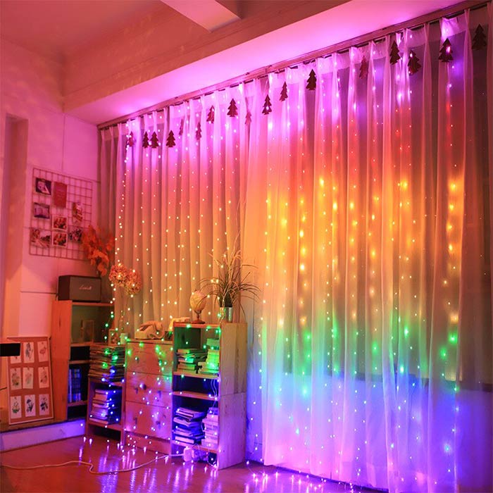 LED lučke so vodoodporne, zato jih lahko uporabljate za notranjo in zunanjo dekoracijo.