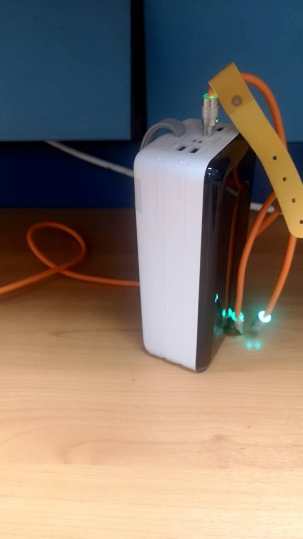 FlexCharger, polnilec 3 v 1 - Image 9