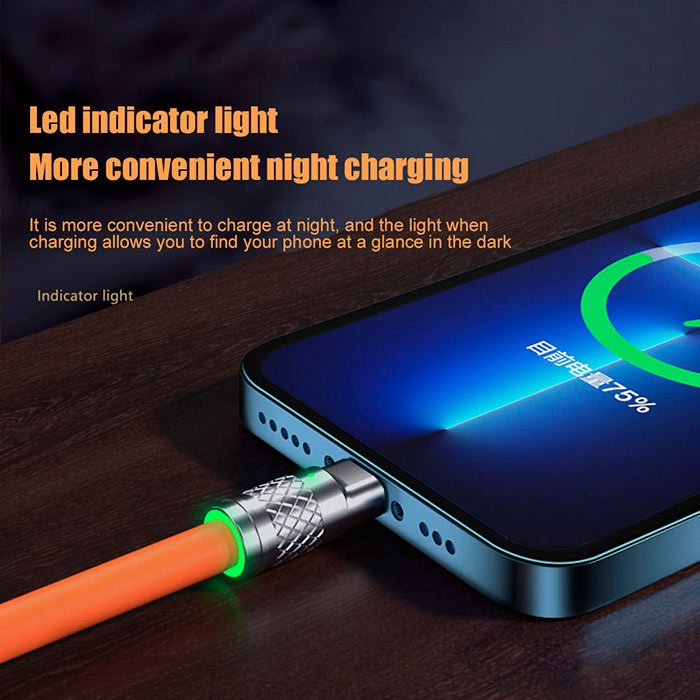 Polnilec ima 3 različne konektorje – USB-C, Micro USB in Apple polnilec (Lightning)!