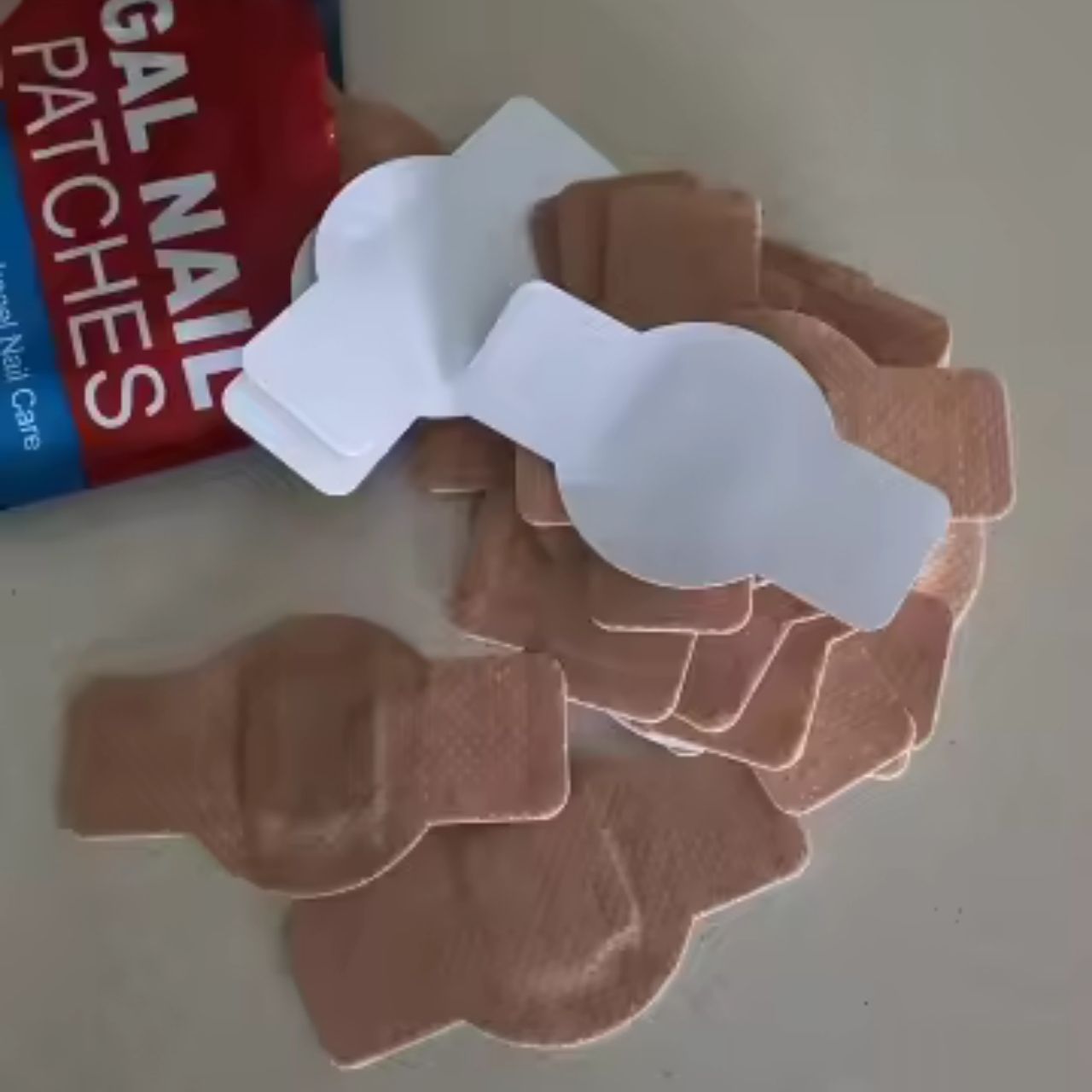 FungalPatches, obnovitveni obliži za nego poškodovanih nohtov (21 kos.) - Image 3