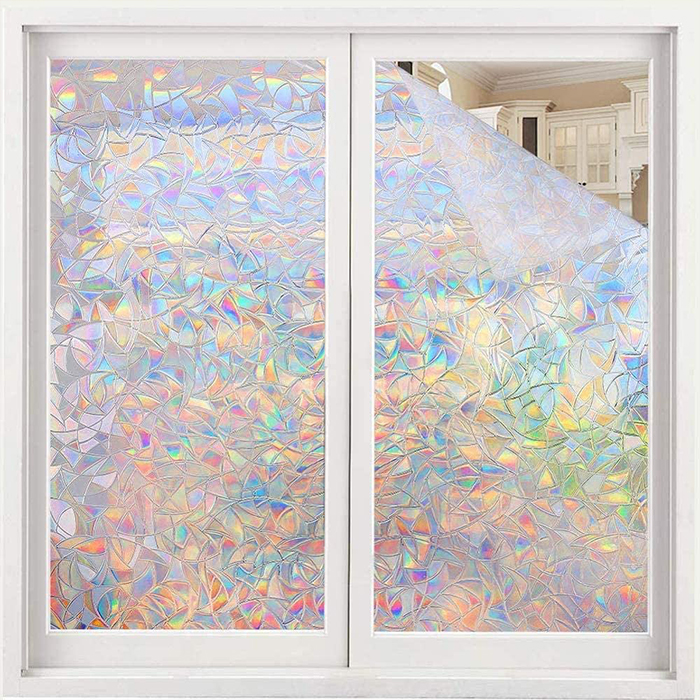 Namestite jo lahko na vsako ravno, gladko in čisto stekleno podlago. Folija bo uspešno nameščena hitro in z lahkoto!